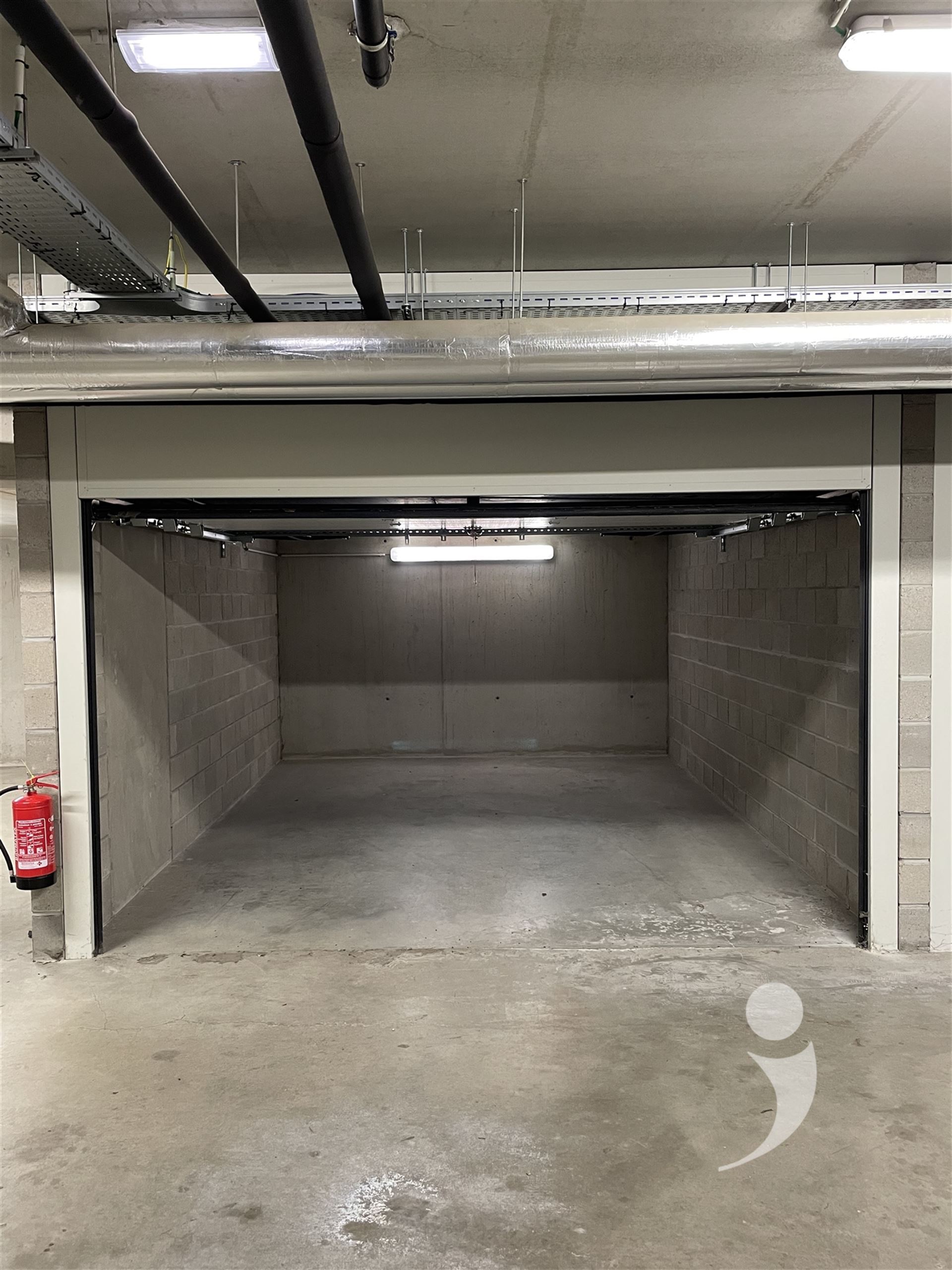 Binnenstaanplaats te huur in KESSEL-LO