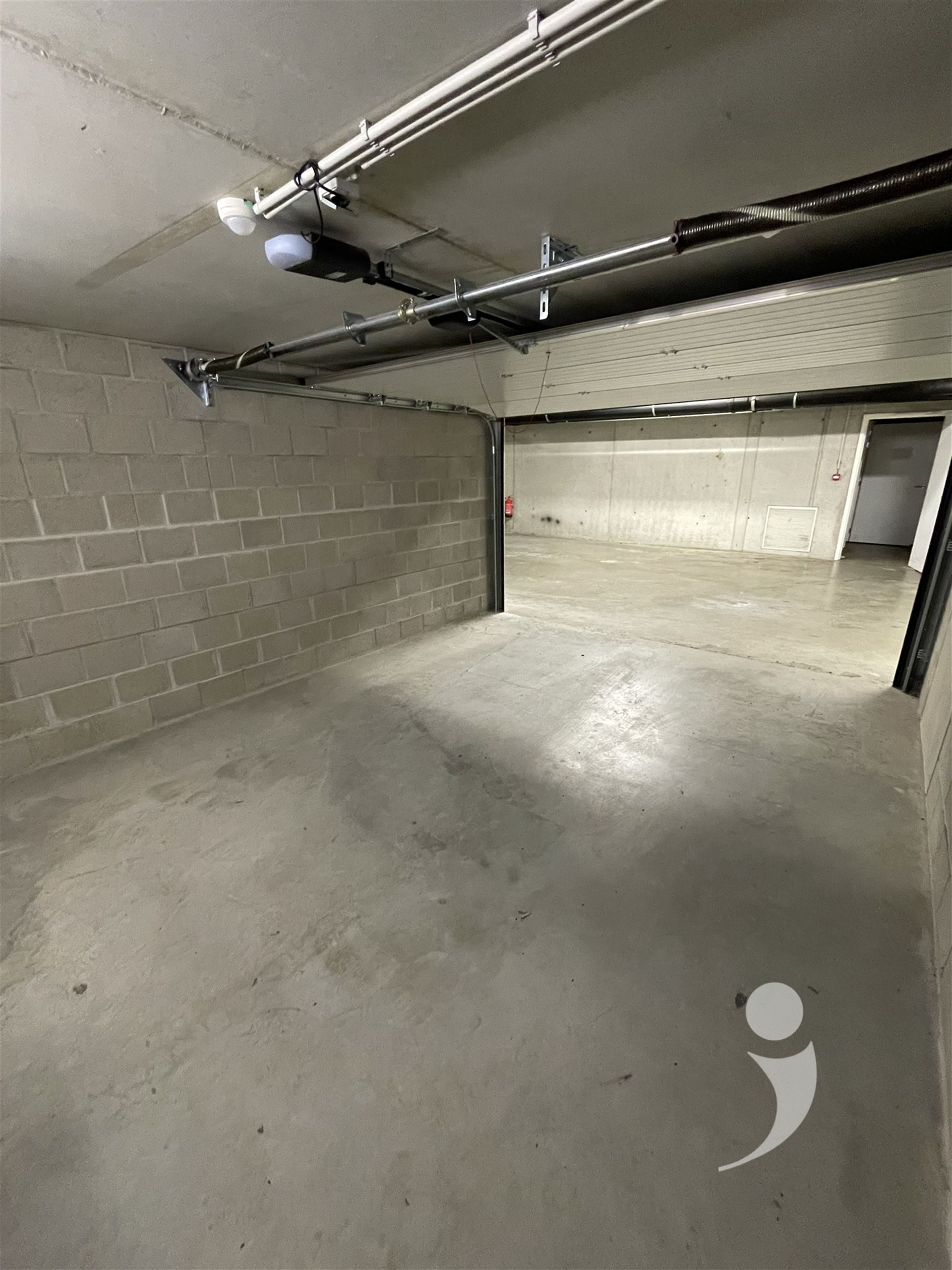 Garage/parking for rent in KESSEL-LO