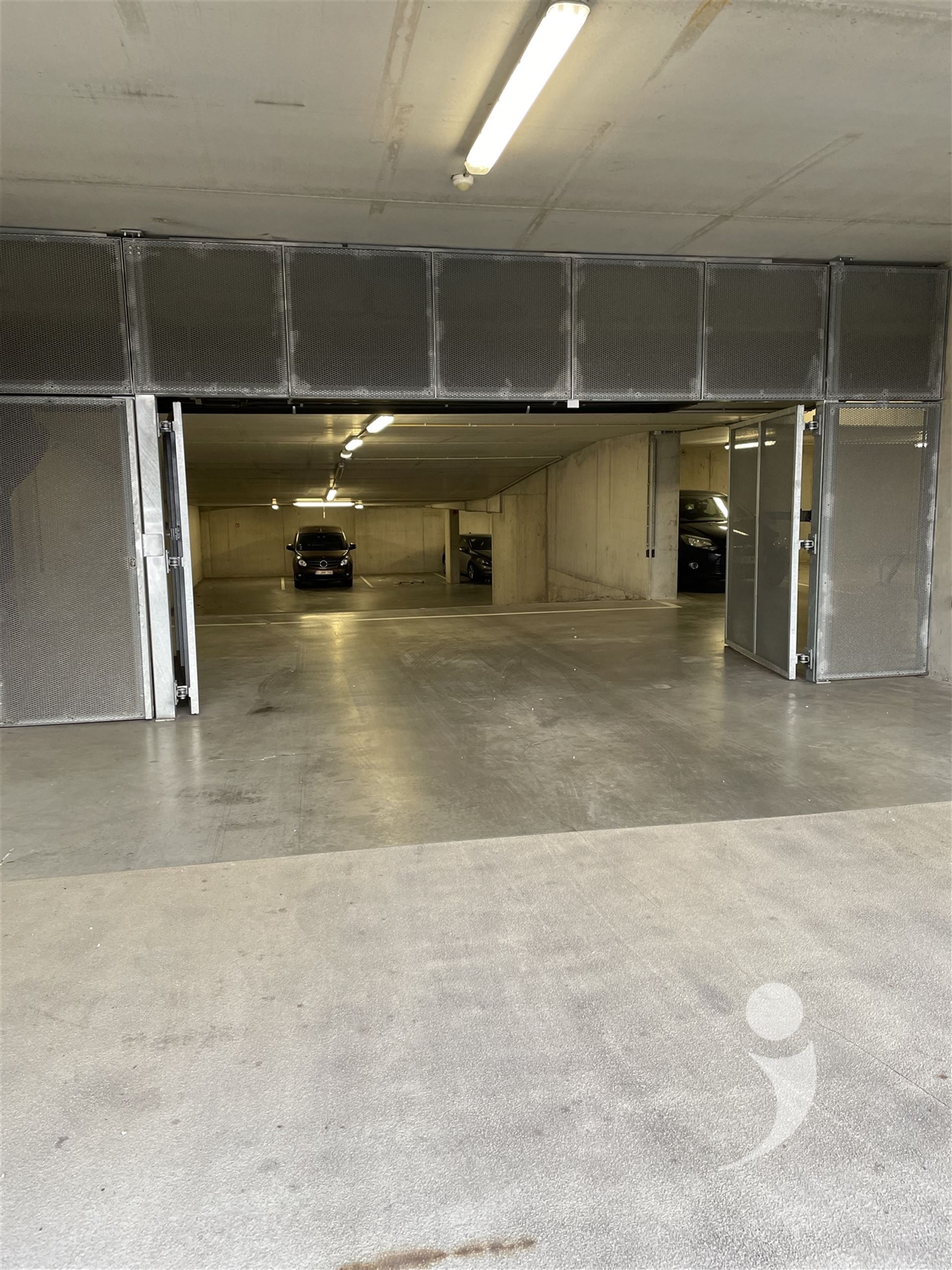 Garage/parking for rent in KESSEL-LO