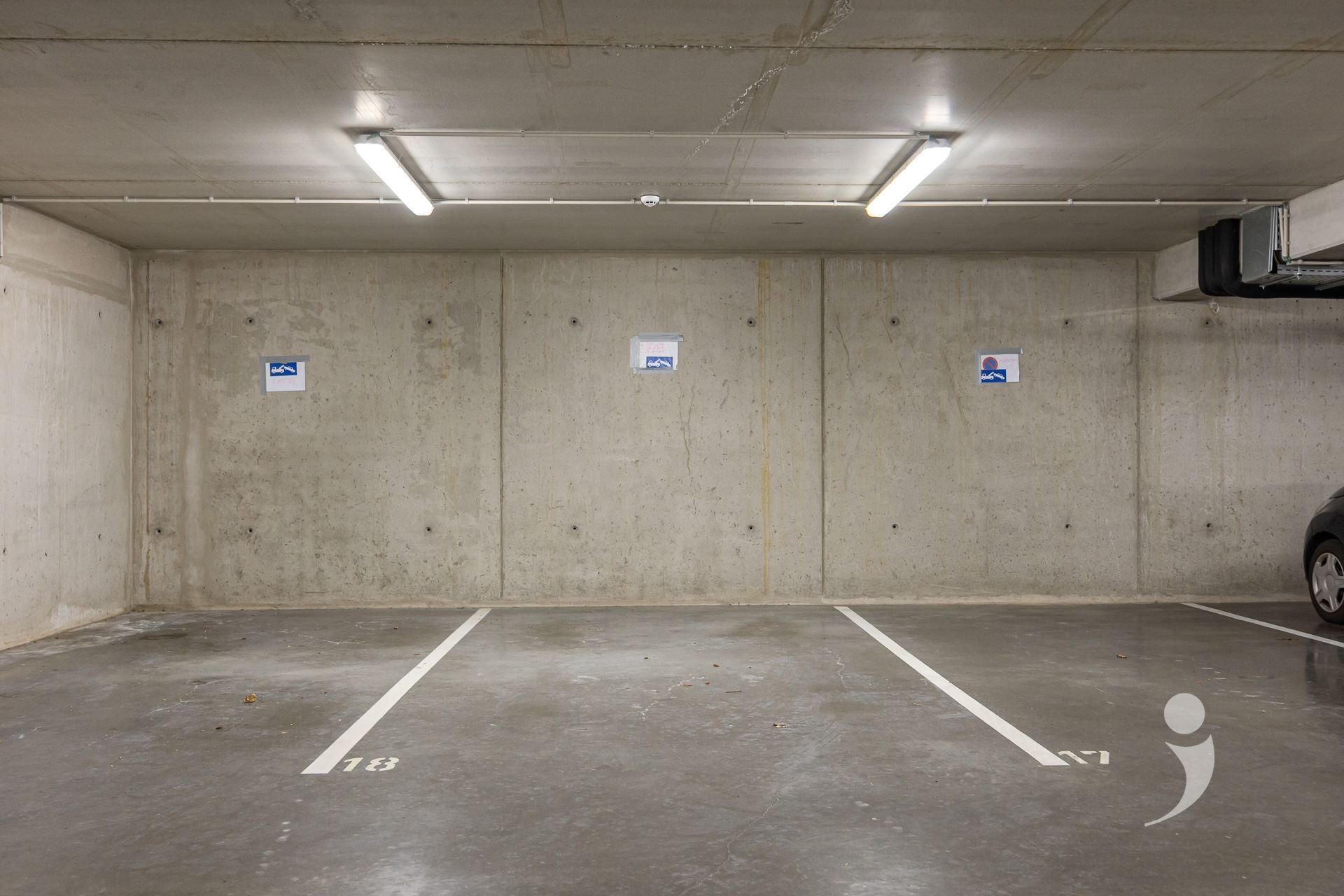 Garage/parking for sale in KESSEL-LO
