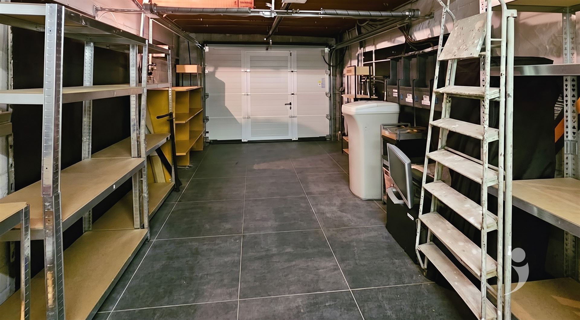 Commercieel te koop in KORTENBERG
