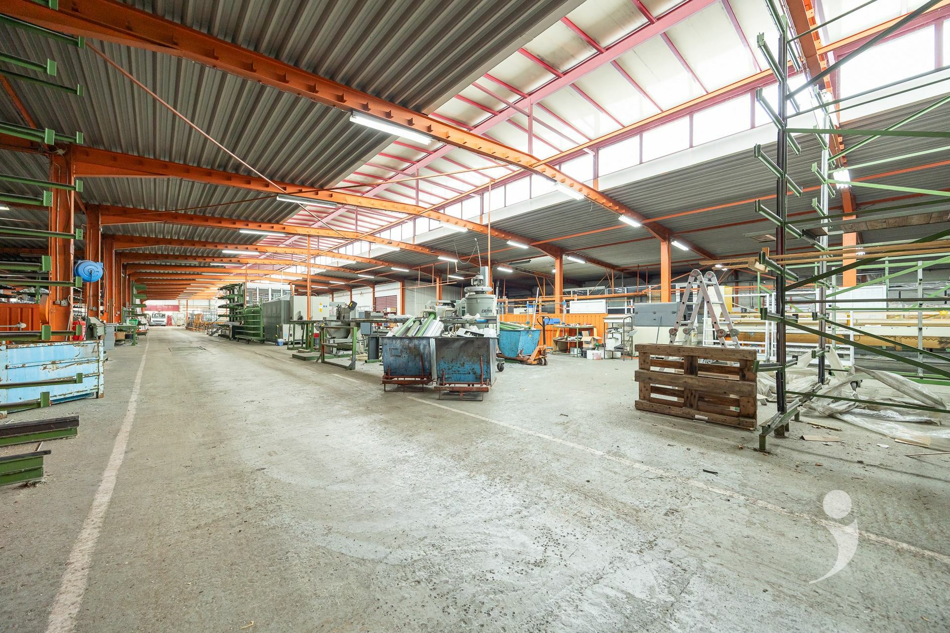 Industrieel gebouw te koop in SCHERPENHEUVEL-ZICHEM