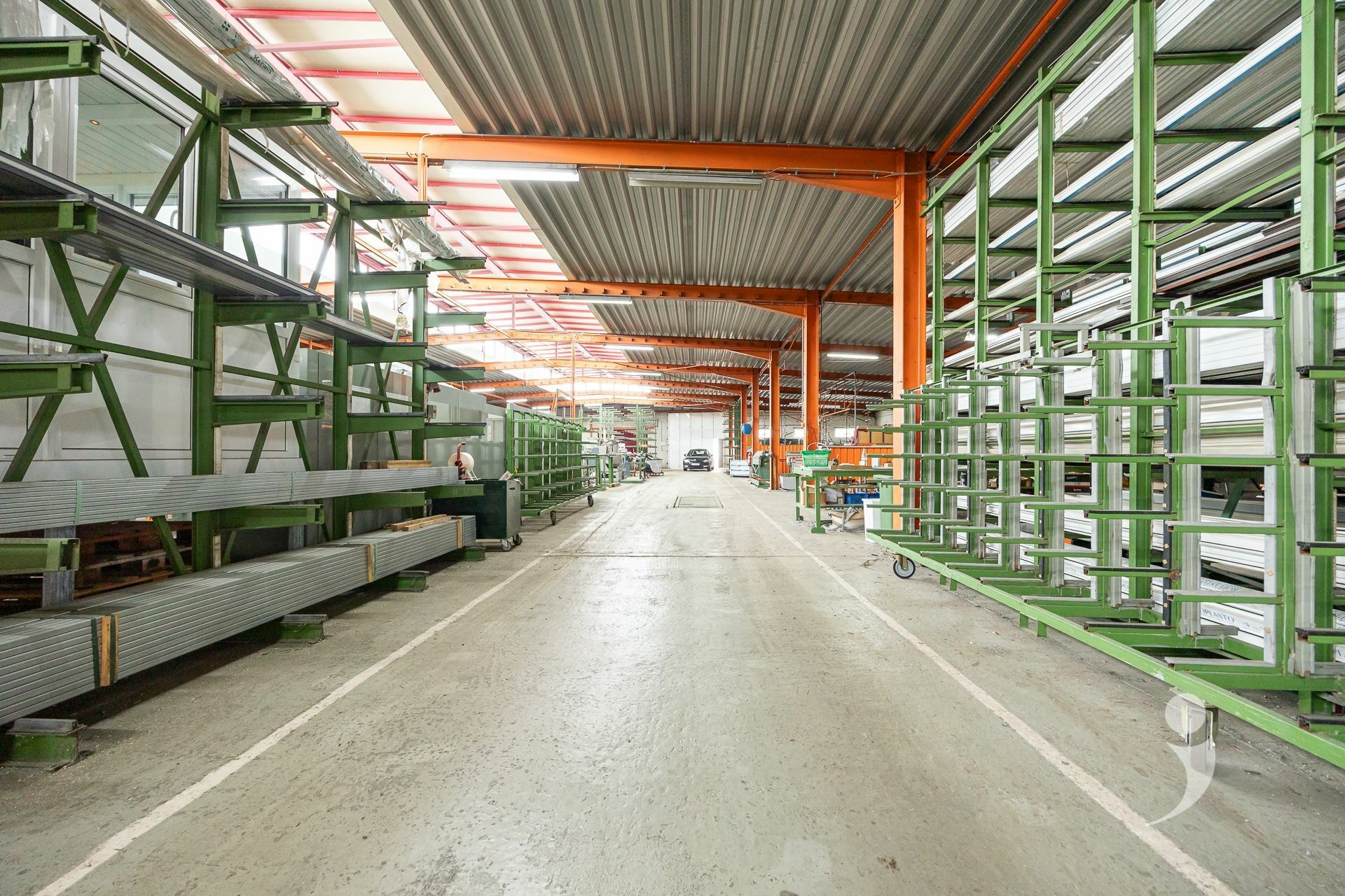 Industrieel gebouw te koop in SCHERPENHEUVEL-ZICHEM