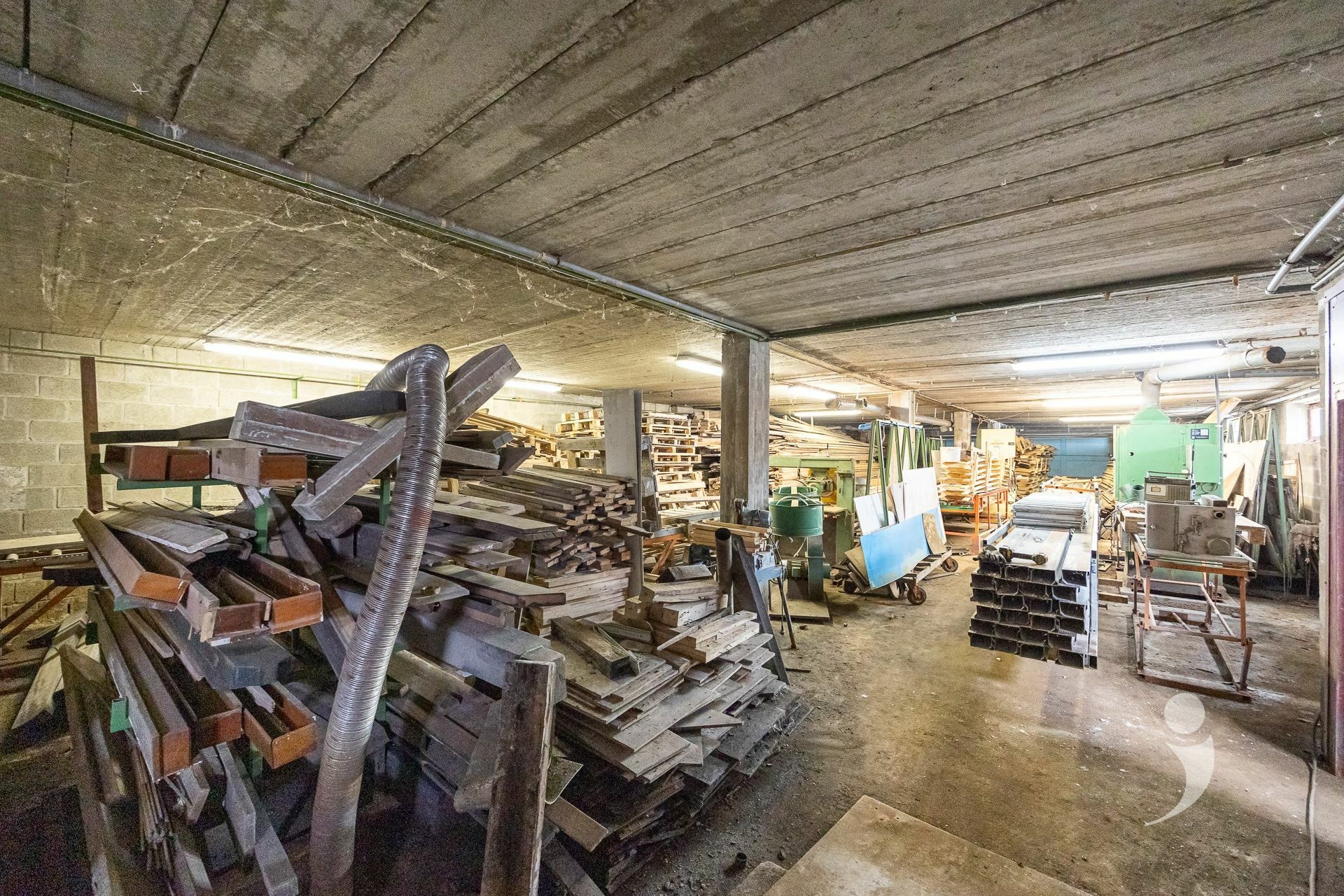 Industrieel gebouw te koop in SCHERPENHEUVEL-ZICHEM