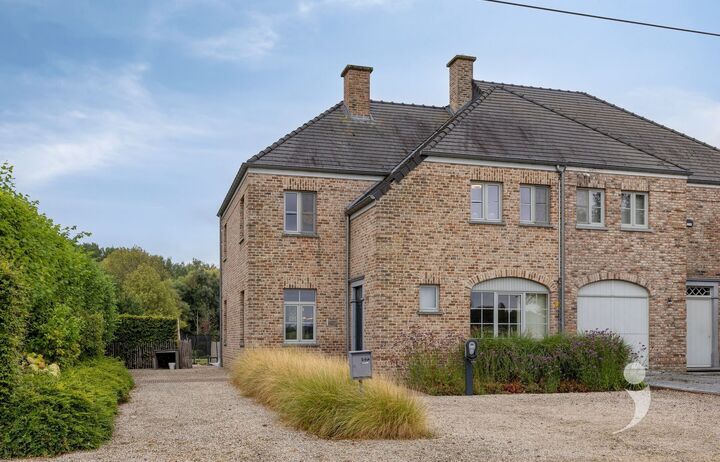 Villa/House/Farm for sale in BUDINGEN
