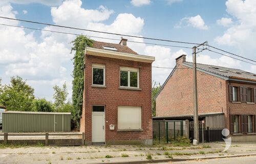 Villa/House/Farm for sale in LOVENJOEL