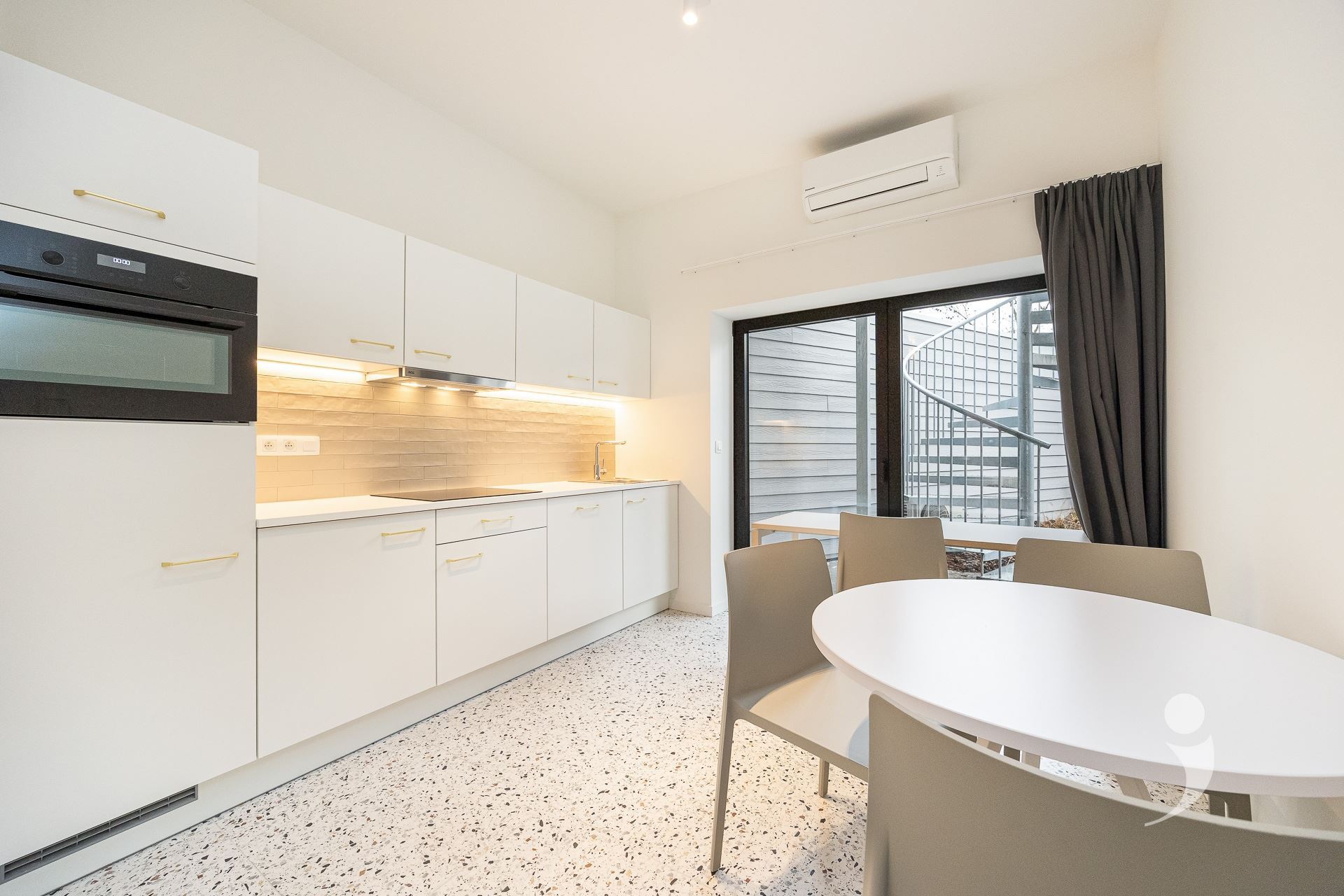 Studio te koop in HEVERLEE