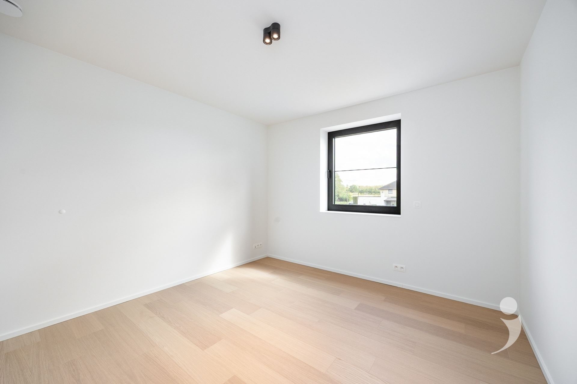 Villa/House/Farm for sale in BAAL