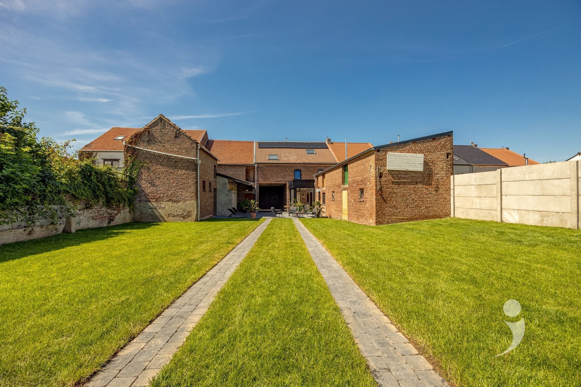 Villa/House/Farm for sale in KUMTICH
