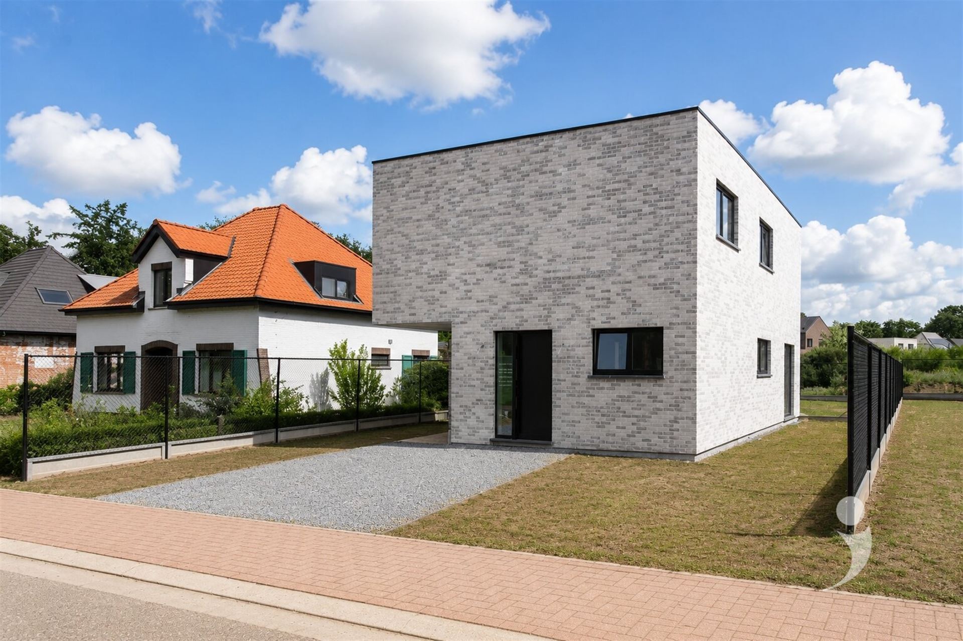 Villa/House/Farm for sale in MOLENSTEDE