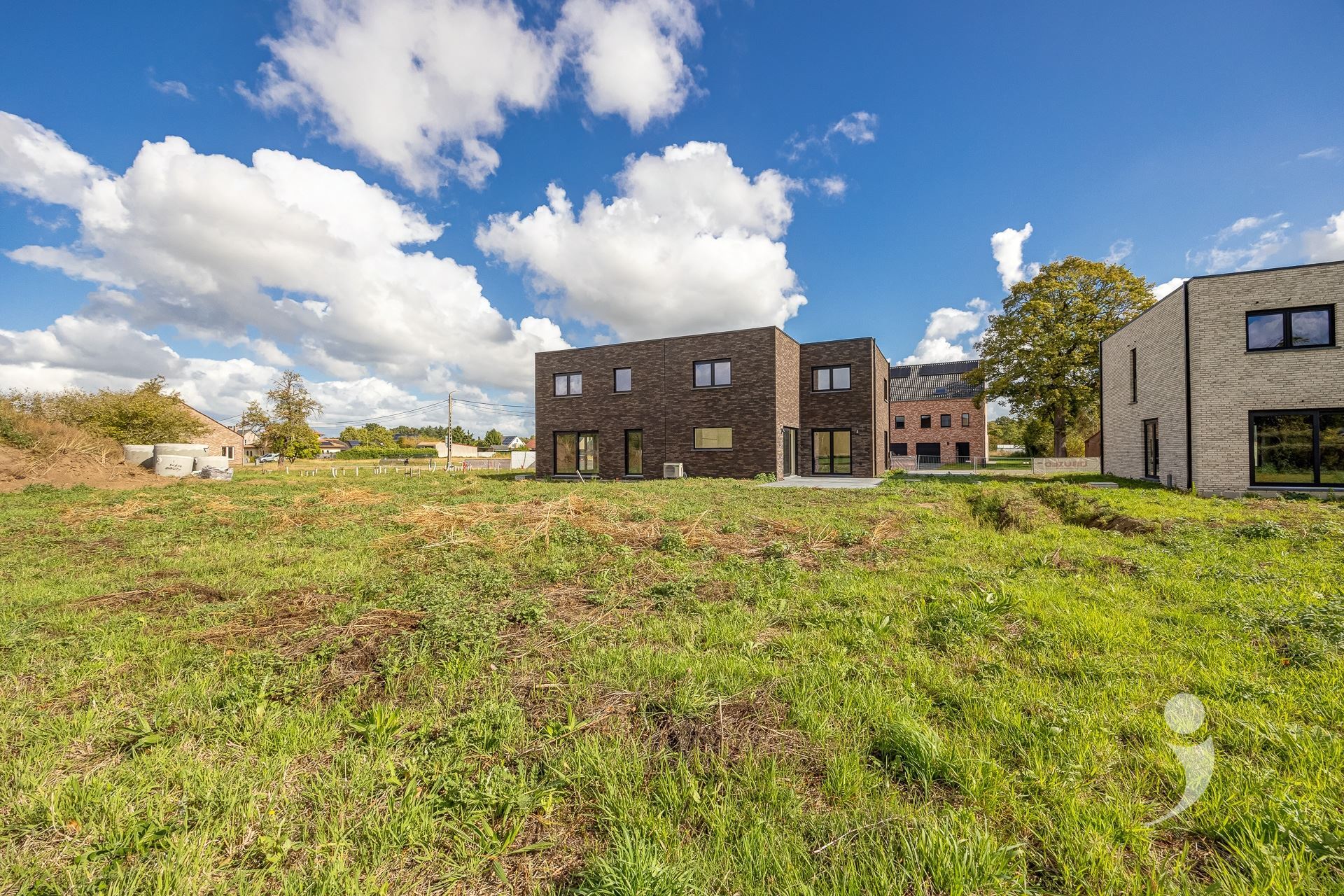 Villa/House/Farm for sale in RAMSEL