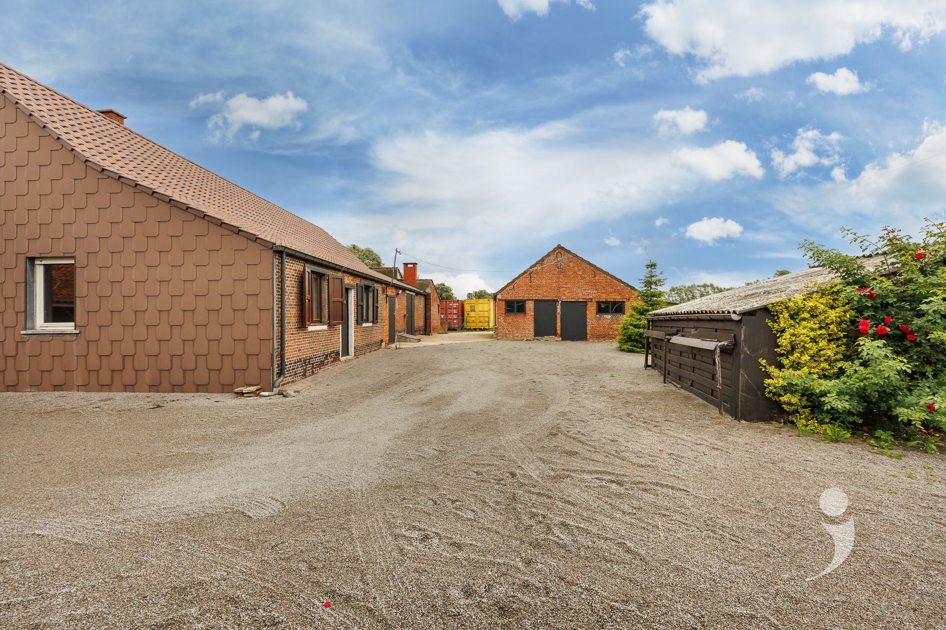 Villa/House/Farm for sale in RIJMENAM
