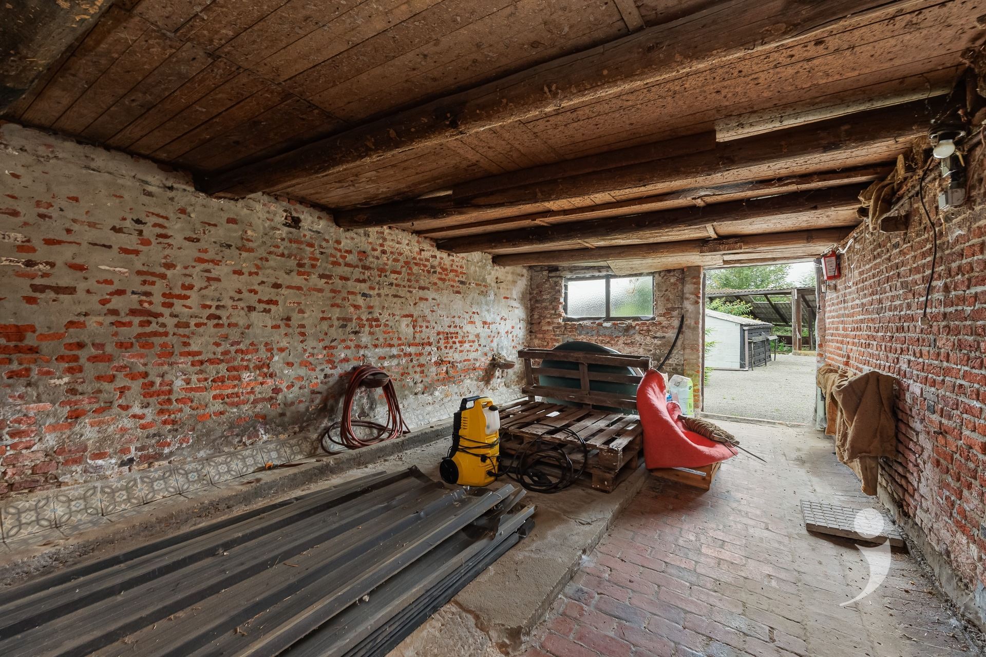 Villa/House/Farm for sale in RIJMENAM