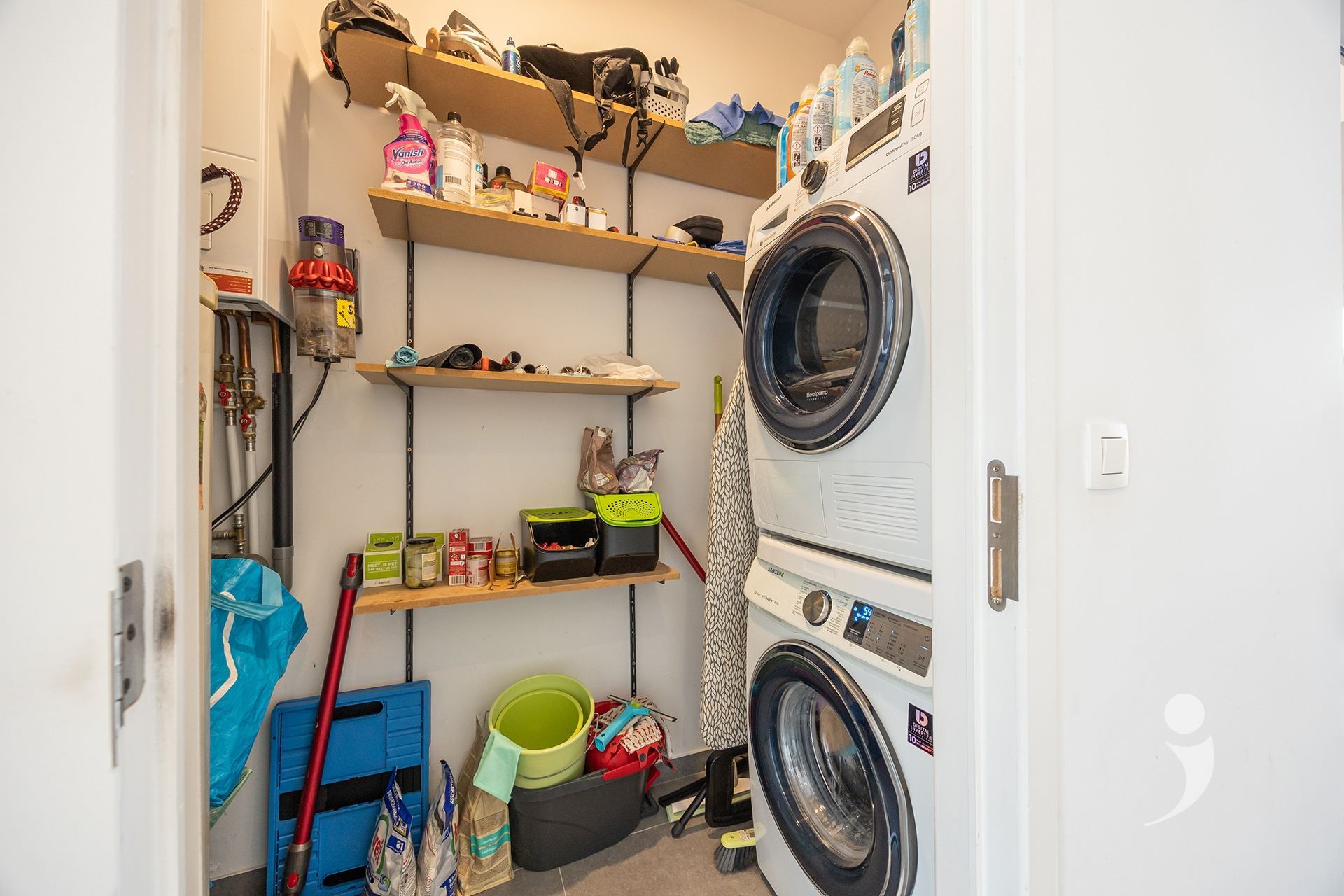 Villa/House/Farm for sale in TESTELT